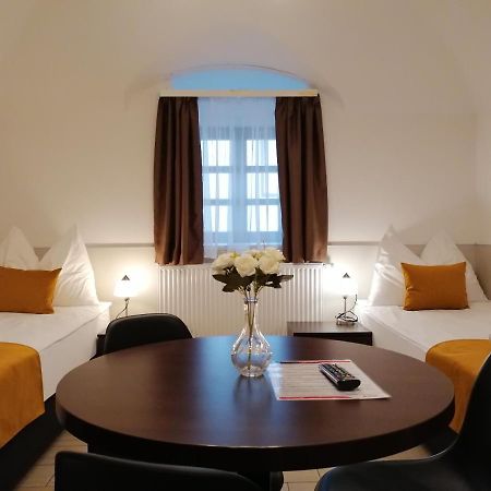 River Apartmanház Jászberény Esterno foto