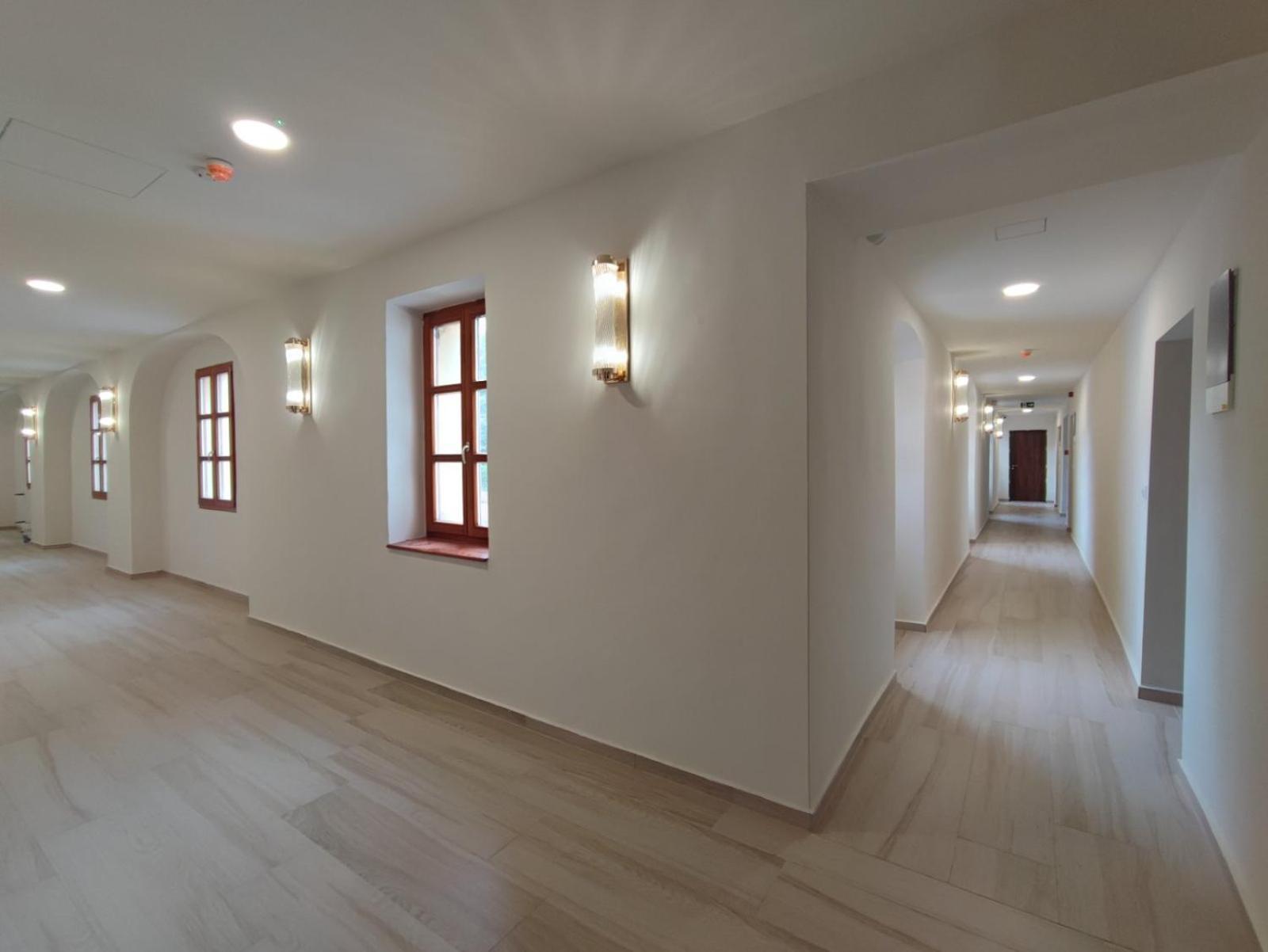 River Apartmanház Jászberény Esterno foto